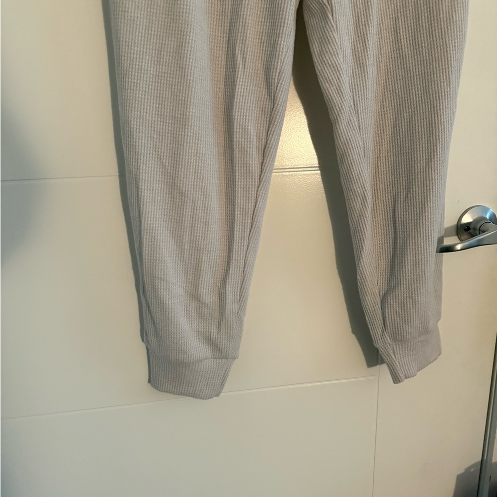 Abercrombie & Fitch Light Gray Jogger Set - Picture 7 of 11